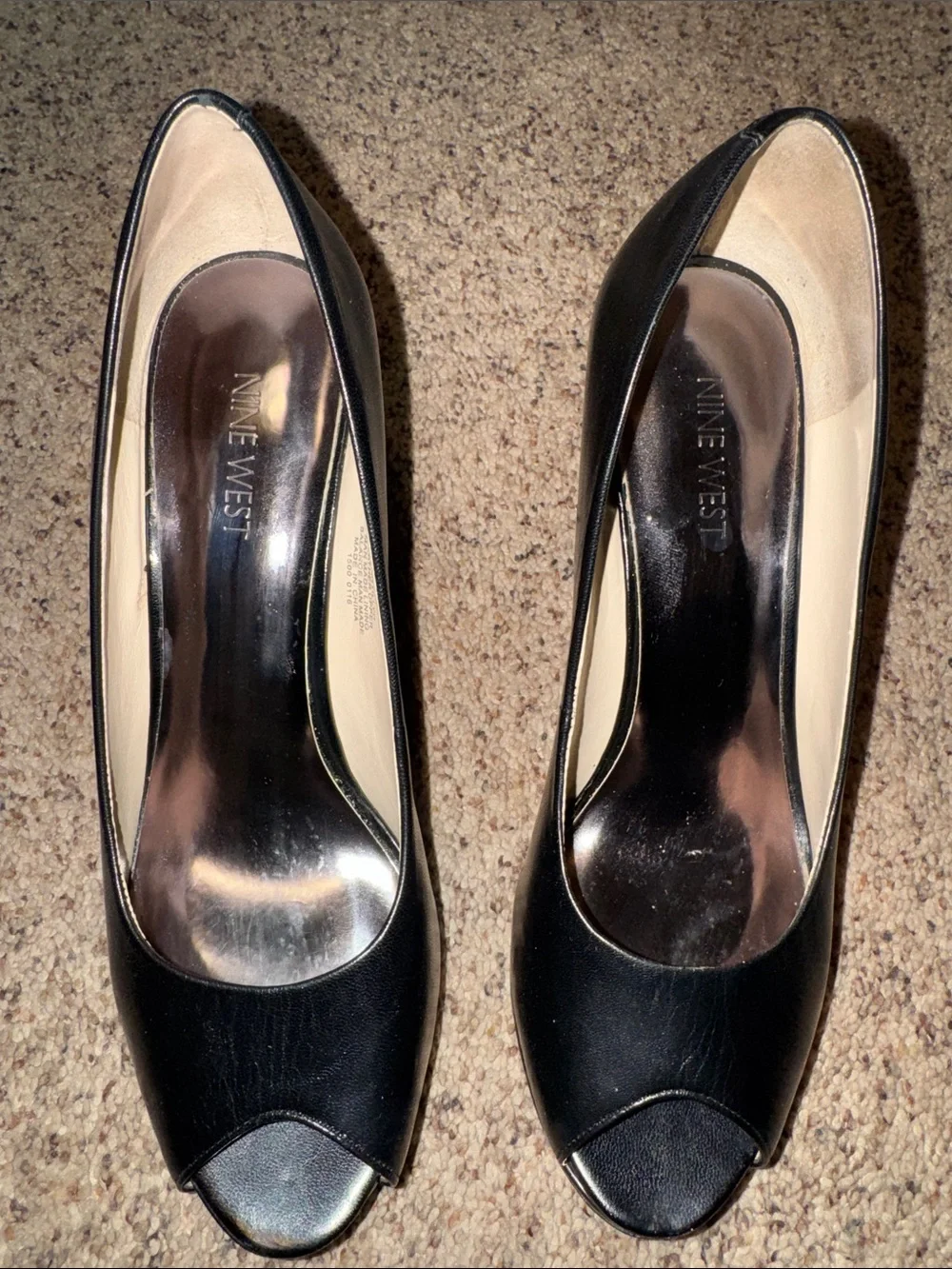 Nine West Chantillyo Black Peep-Toe Leather Pumps